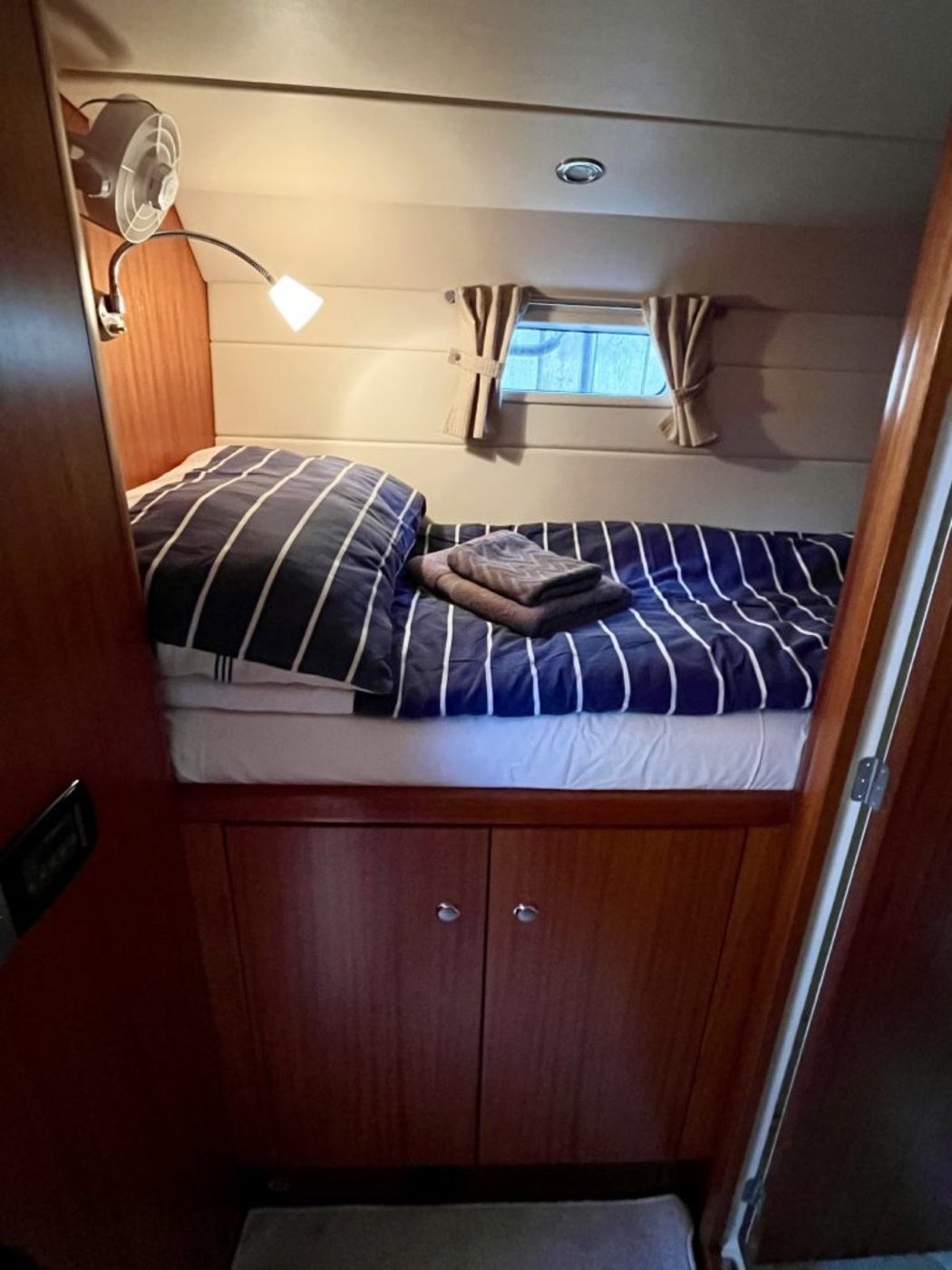 Kabin ombord på Najad 570 Amoras